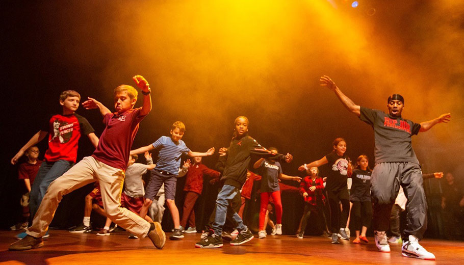 Hip Hop Fundamentals On Stage with Kids